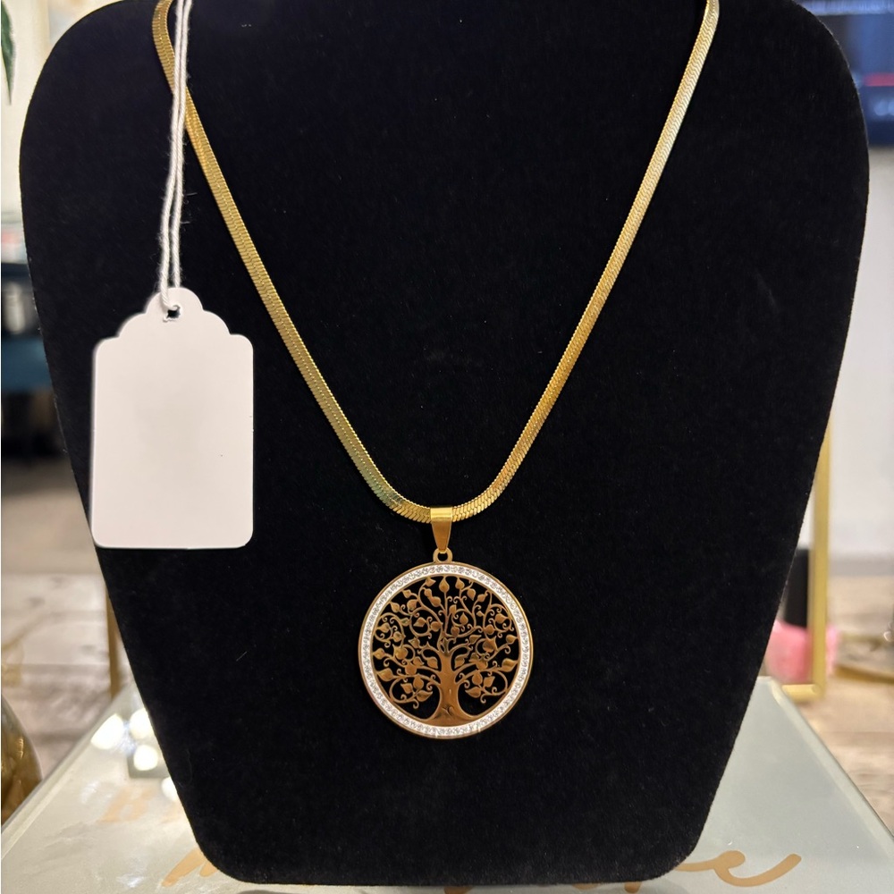 Beautiful 18k gold plated tree of life necklace